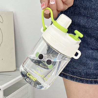 Logo des Kunden Wasserflasche niedlicher Ausdruck Saft Strohbecher mit hohem ästhetischen Wert
