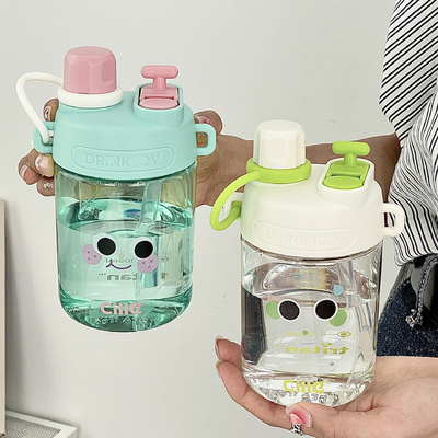 Logo des Kunden Wasserflasche niedlicher Ausdruck Saft Strohbecher mit hohem ästhetischen Wert