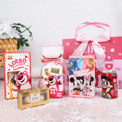 Zeichentrickfilm Erdbeer Baby Kinderhand Souvenir Set mit Ihrem Logo personalisiert