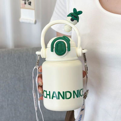 Angestellte Geschenk Portable Edelstahl Tasse mit niedlichen Puppe Cartoon Design und Material
