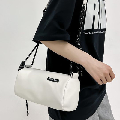 Wasserdichte Crossbody-Tasche Neutral und vielseitig Ideal für Jubiläumsgeschenke für Mitarbeiter