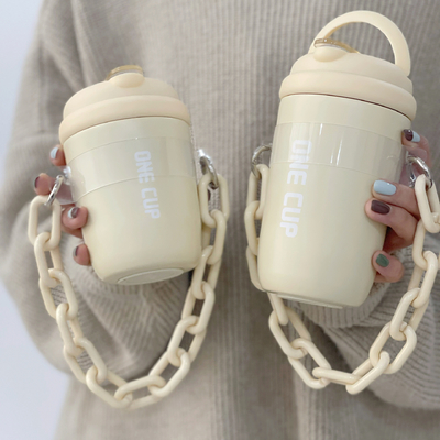 Custom Logo Strohbecher Isolierte ästhetische Handkette Wasserbecher für Mitarbeitergeschenke