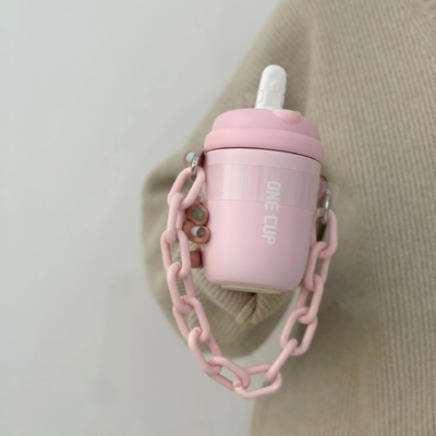 Custom Logo Strohbecher Isolierte ästhetische Handkette Wasserbecher für Mitarbeitergeschenke