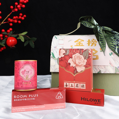 Vatertagsgeschenk Glückliche Augenbrauen und Handsouvenirs zum Kindertag