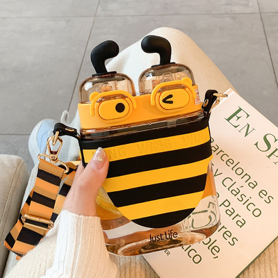 Angestellte Wohlfahrtsgeschenk Idee niedliches Bienen Plastik Strohbecher mit Rückenband und Custom Logo