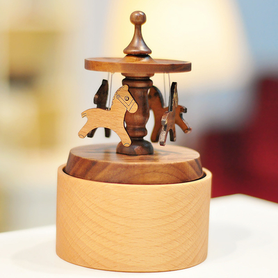 Jahr Mini Karussell Glückskätzchen Musikbox Massivholz Kuchen Musikbox Dekoration Geburtstagsgeschenk