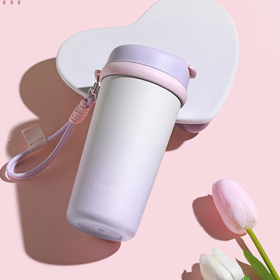 1 Farbgrafik Druck Stroh Isolierte Tasse hoher ästhetischer Wert Tragbare Kaffeetasse