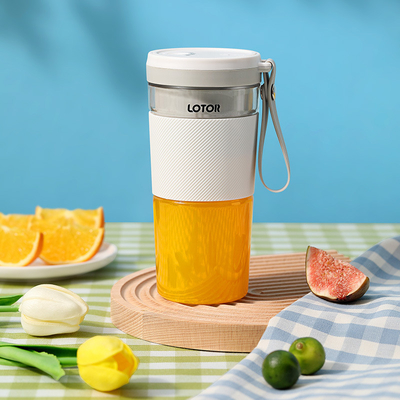 Vatertagsgeschenke Mehrfunktions-Portable Juicer für den Haushalt mit Kundenlogo