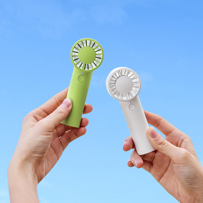 Mitarbeitergeschenk Mini-Ladegerät Hals-Hängeventilator mit Custom-Logo Seidenbildschirmdruck