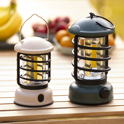 Kundenlogo Retro Camping-Lichter perfekt für einen unvergesslichen Thanksgiving-Camping-Trip