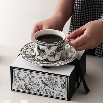 Xiao Xiangfeng Schwarz-Weiß-Kaffee-Tasse und -Teller Kombination perfekt für Sport und Spiele