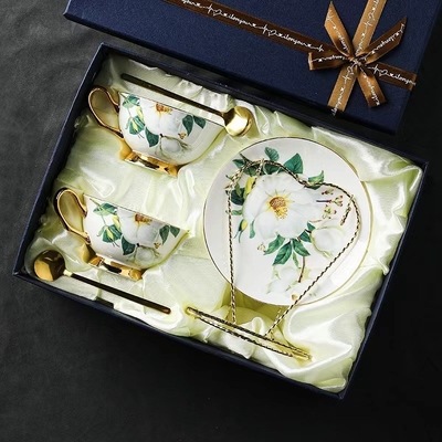 Europäisches Kaffeebecher-Set Knochenporzellan-Blumenteebecher-Keramik für schicke Anwendungsszenarien