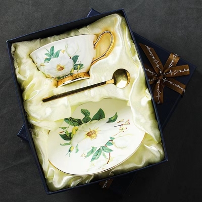 Europäisches Kaffeebecher-Set Knochenporzellan-Blumenteebecher-Keramik für schicke Anwendungsszenarien