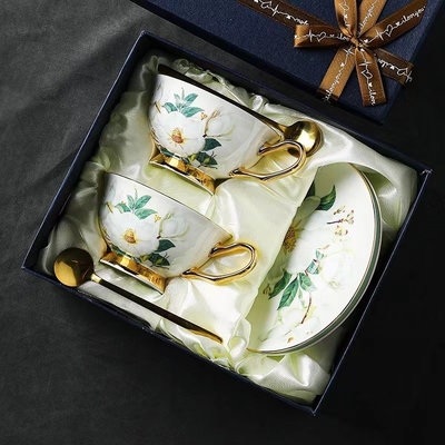 Europäisches Kaffeebecher-Set Knochenporzellan-Blumenteebecher-Keramik für schicke Anwendungsszenarien
