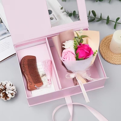 Das Must-Have-Kammset aus Sandelholz für Lehrerinnen
