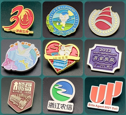 Custom Cartoon Animation Metal Lapel Pin Badge mit weichen und harten Emailleinheiten