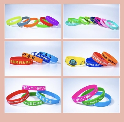 LED-Licht-Neuheit Geschenke Silikon-Armband mit leuchtendem Schriftzug und kundenspezifischer Farbe