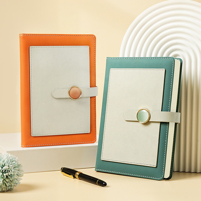 High-End Konferenzbegleiter Geschenk A5 Farbblock-Notebook und metallneutraler Stift
