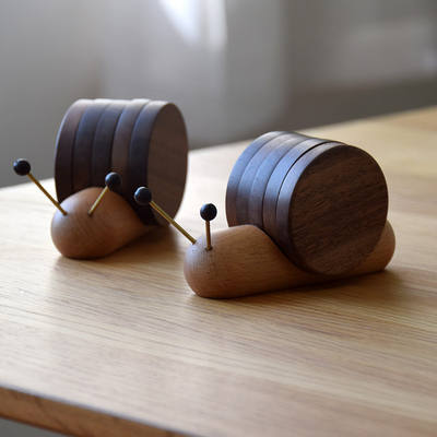 Zeichentrickfilm Schwarze Walnuss Schnecke Tasse Kissen Holz Teekissen für Isolierung und Dekoration