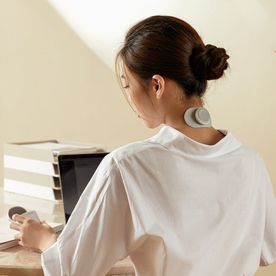 Reisebüro Essential Lefan Portable Massage Aufkleber mit magischem Puls Gebärmutterhalsmassager Pflege Geschenk