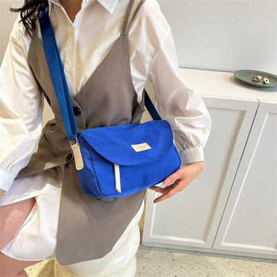 Logo des Kunden Modische Reisetasche Feste Farbe Einfache Crossbody Tasche Mitarbeiter Geschenk