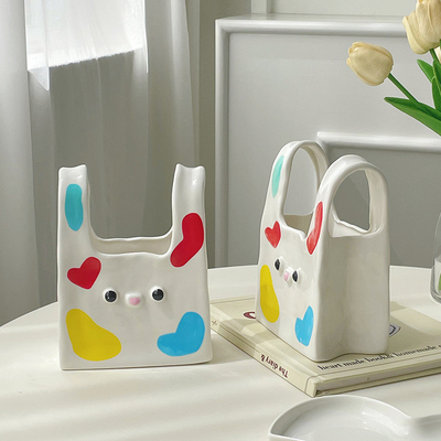 Keramische Vase mit Seidenwanddruck Die perfekte Eintrittsdekoration für Hotels und Resorts