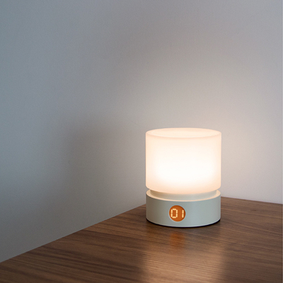 Stepless Touch LED Tischlampe HBK Zylindrisches Licht USB Nachtlicht zum Jahresanlass