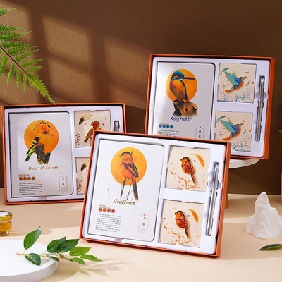 Customized Glück Vogel Geschenk-Box Set Notizbuch Broschen und Stift für Geschäftsgeschenke