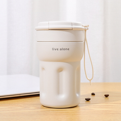 Hotel und Resort müssen eine tragbare isolierte Kaffeetasse mit doppeltem Trinkhalm haben