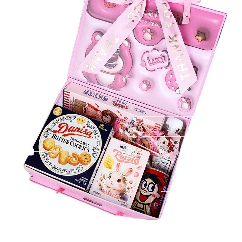 Einzigartige Zeichentrickfilme Erdbeerenbär glückliche Kinder Baby Hand Souvenir ideal für Sammler