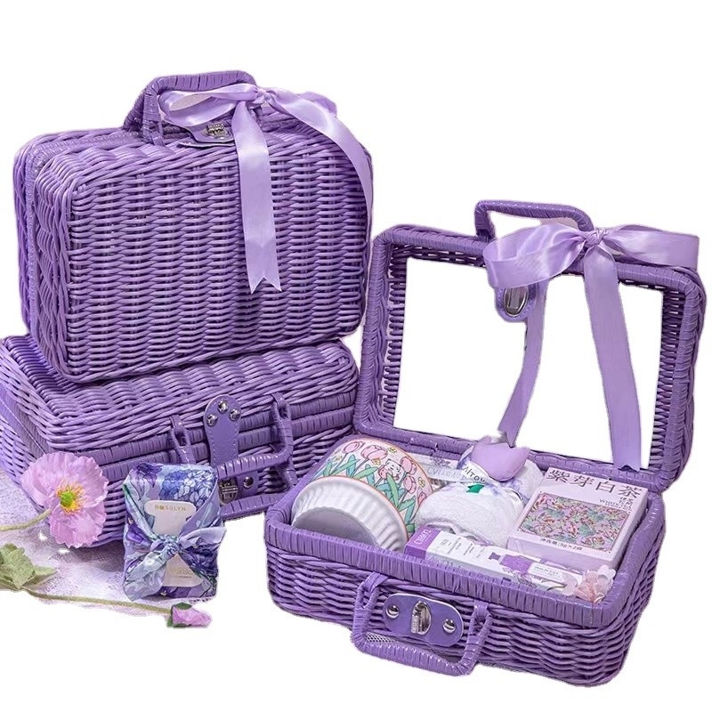 Weiterentwickeltes handgeführtes lila Picknickkorb Ideal für Aktivitäten und Geburtstagsgeschenke für Frauen