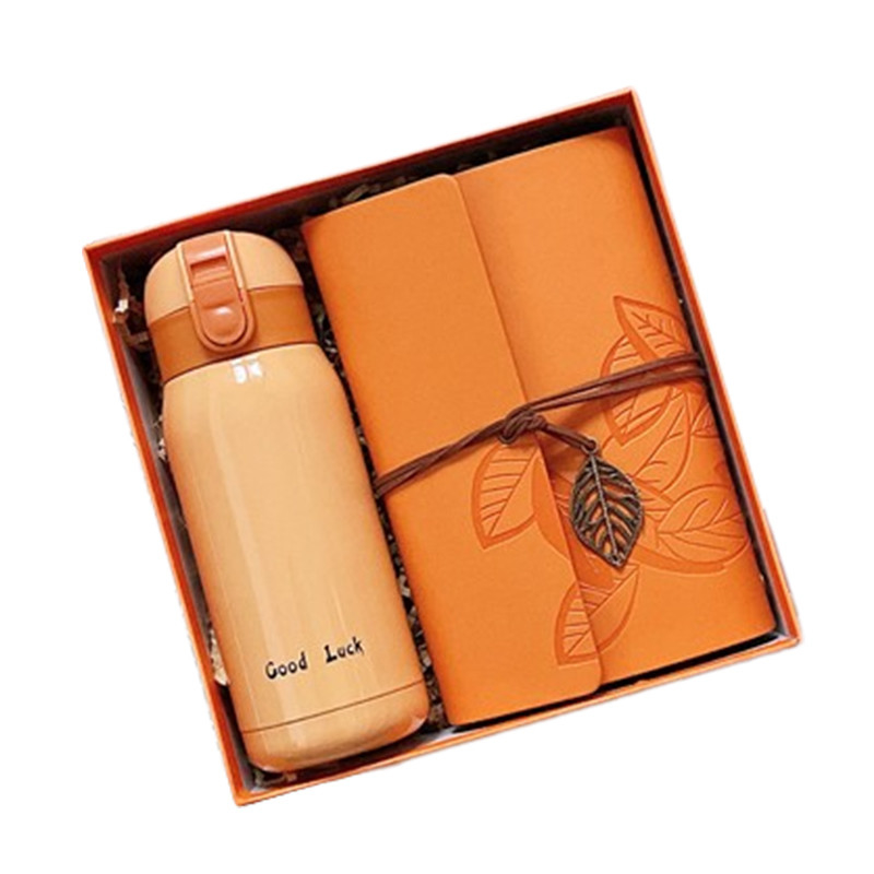 Customized Farbe Orange Mode Eintrittsgeschenk mit Hand Warm Tasse Notizbuch Glück Anhänger
