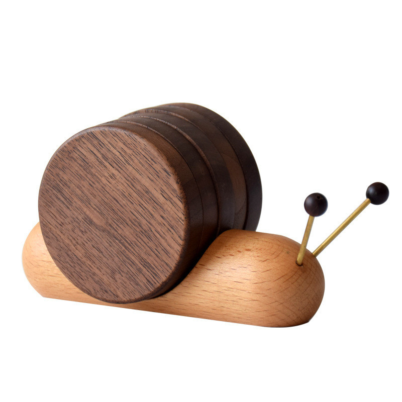 Zeichentrickfilm Schwarze Walnuss Schnecke Tasse Kissen Holz Teekissen für Isolierung und Dekoration
