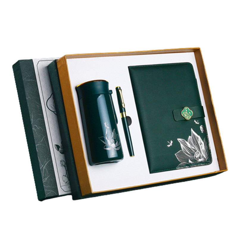 Farbgedruckte Geschäftsgeschenk-Set Notepad Isolierung Becher und Stift für das personalisierte Logo