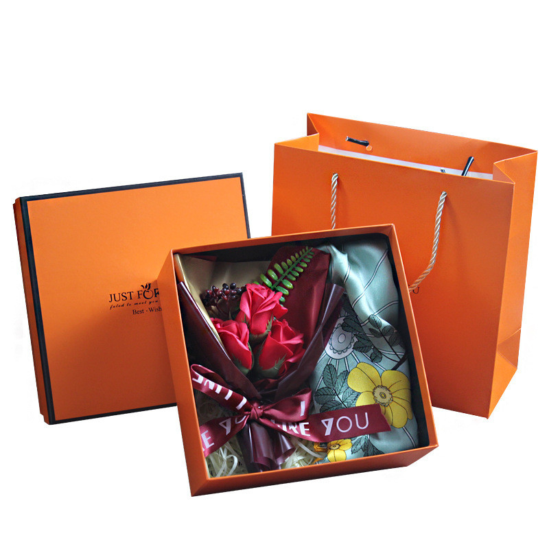 Sammler-Seidenschal-Souvenir-Set Ideal-Geschenk für den Frauentag von der Reisebüros